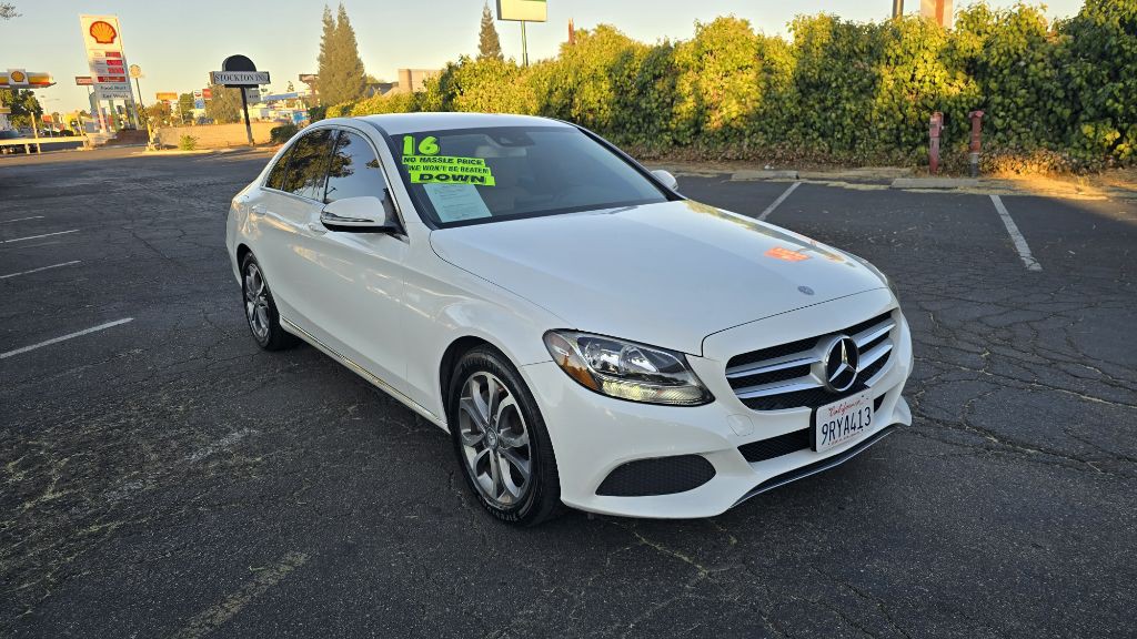 2016 Mercedes-Benz C-Class Image 2