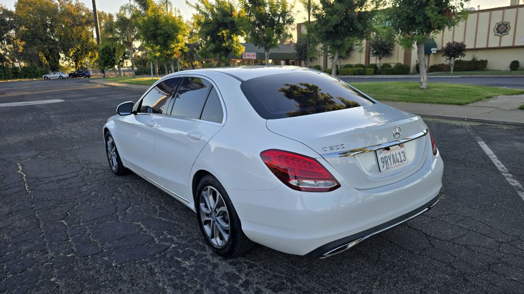 2016 Mercedes-Benz C-Class Image 6