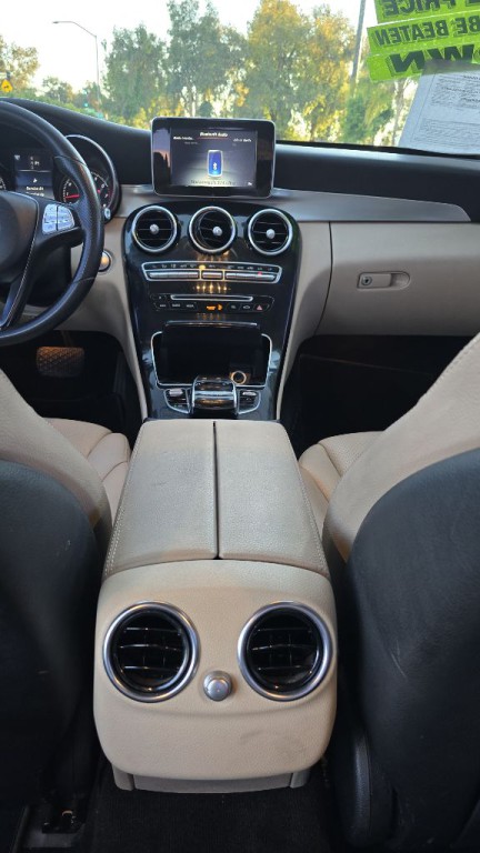 2016 Mercedes-Benz C-Class Image 11