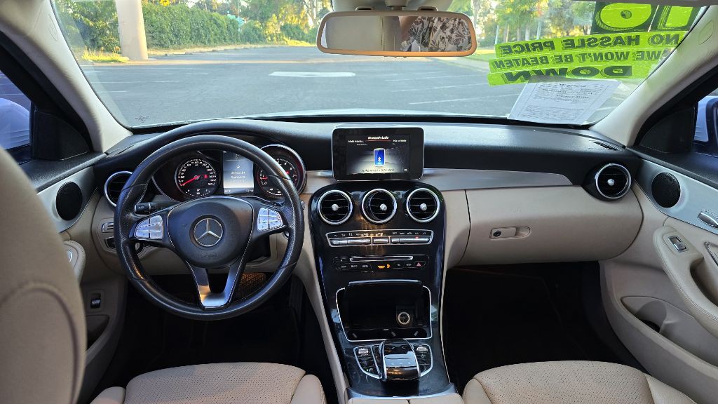 2016 Mercedes-Benz C-Class Image 13
