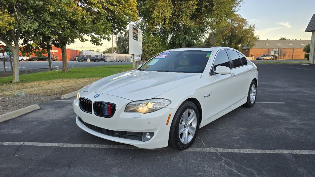 2012 BMW 5 Series Image 1