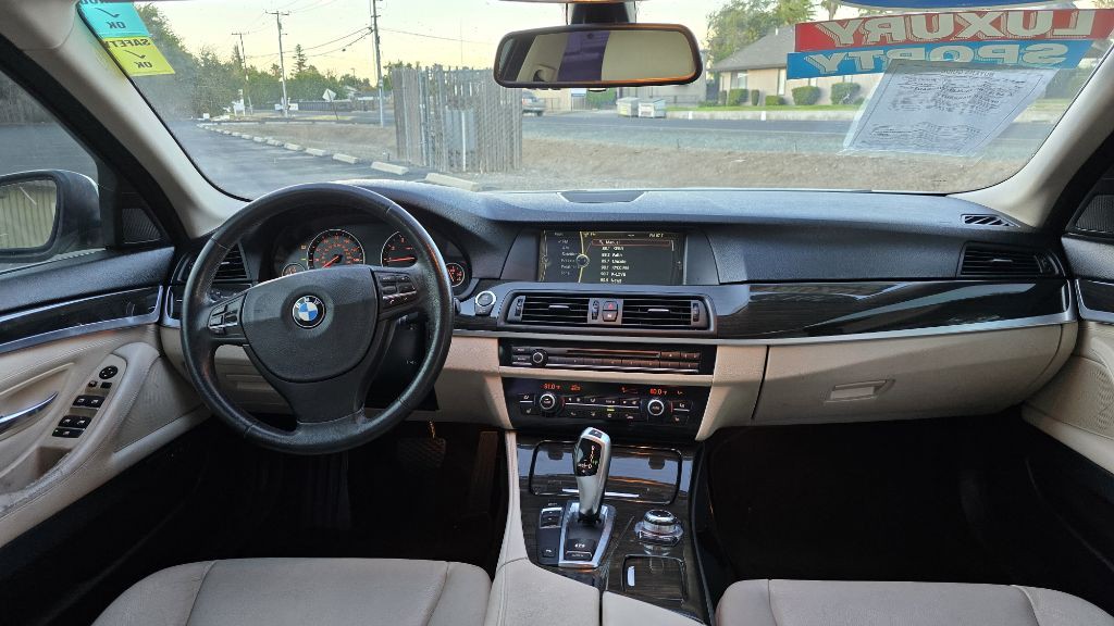 2012 BMW 5 Series Image 11