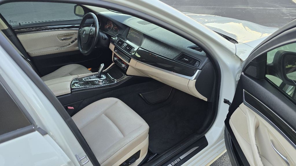 2012 BMW 5 Series Image 14