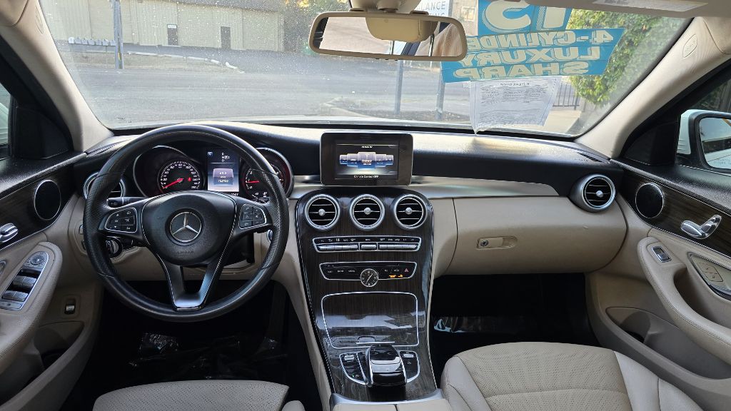 2015 Mercedes-Benz C-Class Image 13
