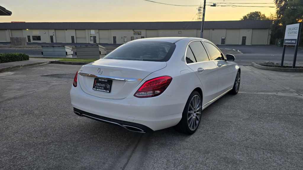 2015 Mercedes-Benz C-Class Image 5