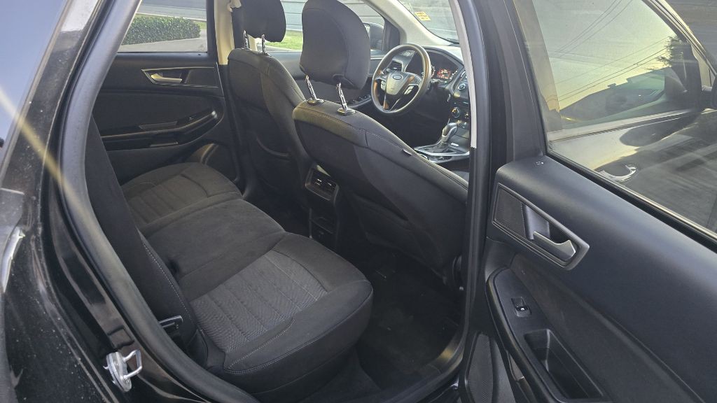 2015 Ford Edge Image 10