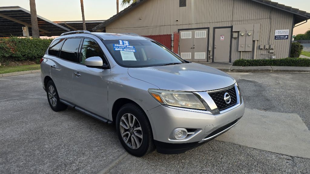 2013 Nissan Pathfinder Image 3