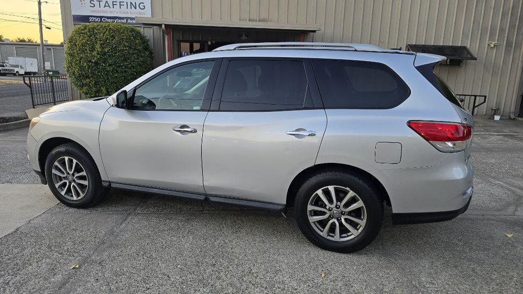 2013 Nissan Pathfinder Image 10