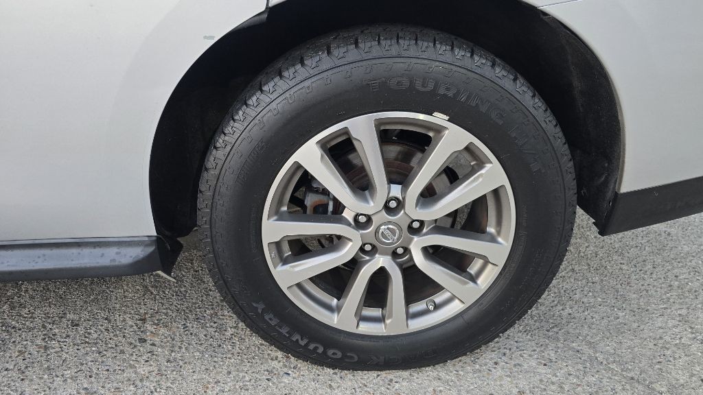2013 Nissan Pathfinder Image 13