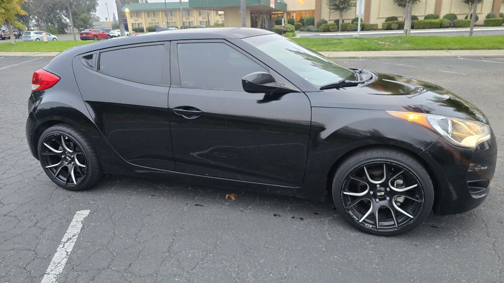 2014 Hyundai Veloster Image 3