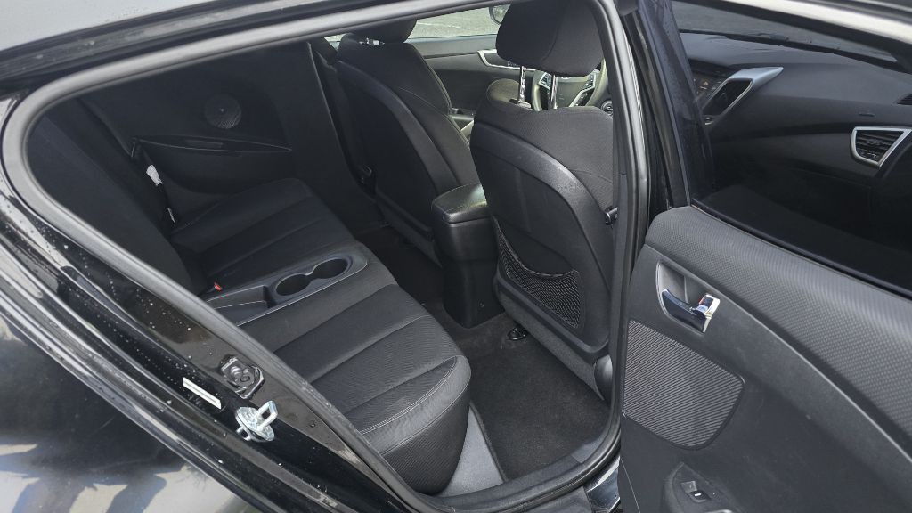 2014 Hyundai Veloster Image 6