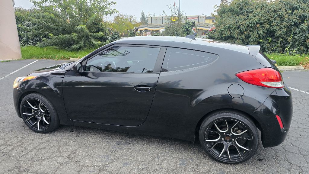 2014 Hyundai Veloster Image 8