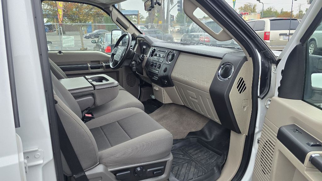 2009 Ford F-350 Image 6