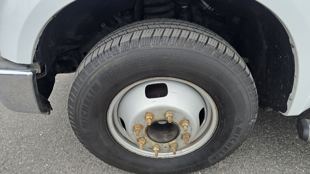 2009 Ford F-350 Image 14