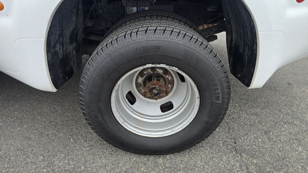 2009 Ford F-350 Image 15