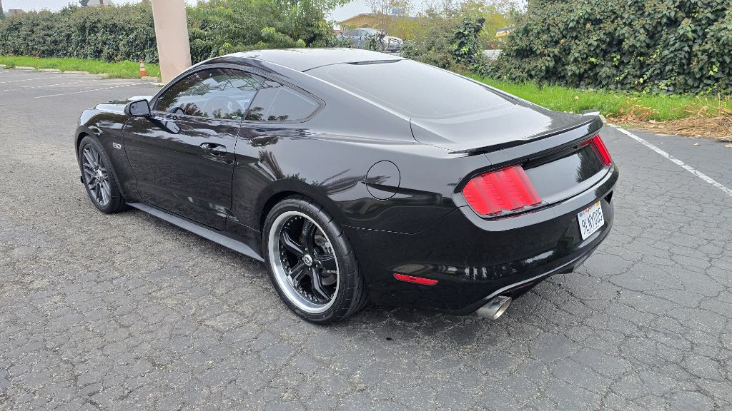 2015 Ford Mustang Image 8