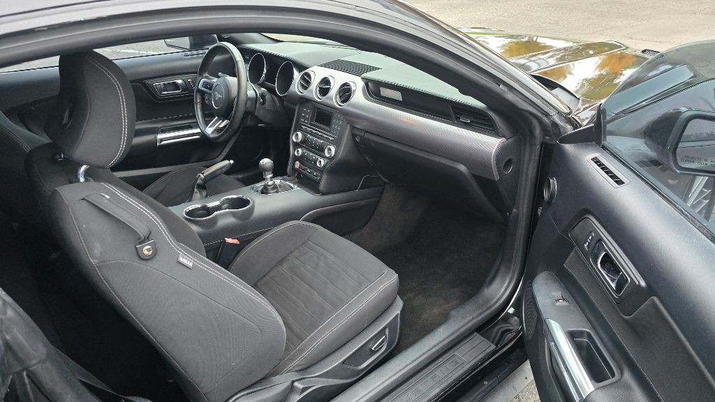 2015 Ford Mustang Image 11