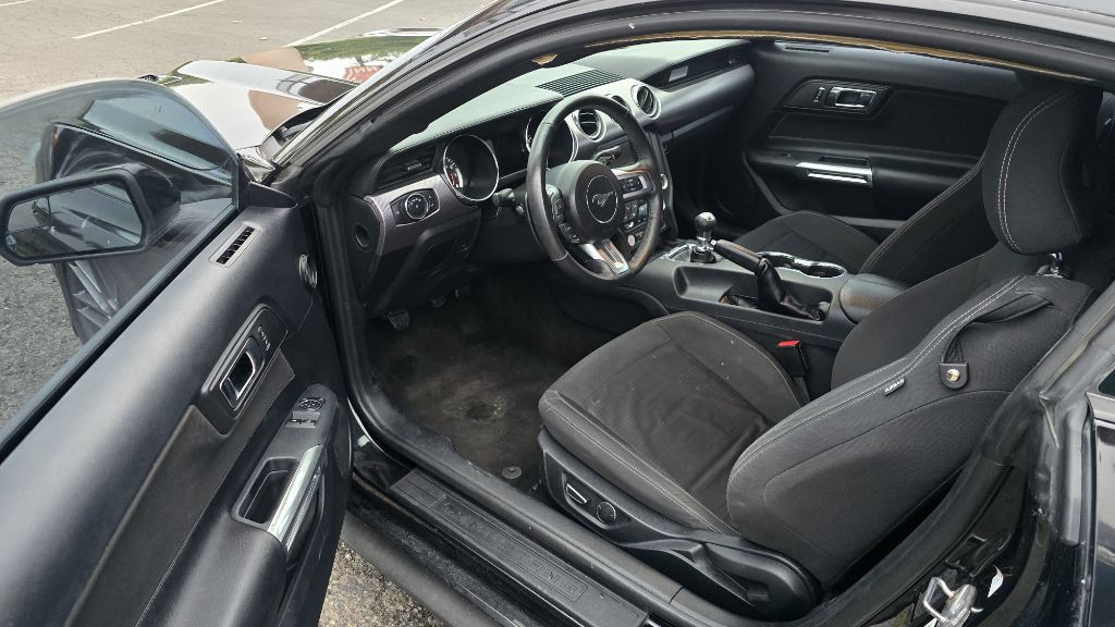 2015 Ford Mustang Image 14