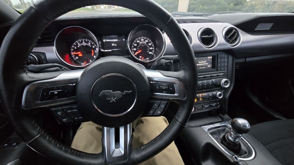 2015 Ford Mustang Image 18