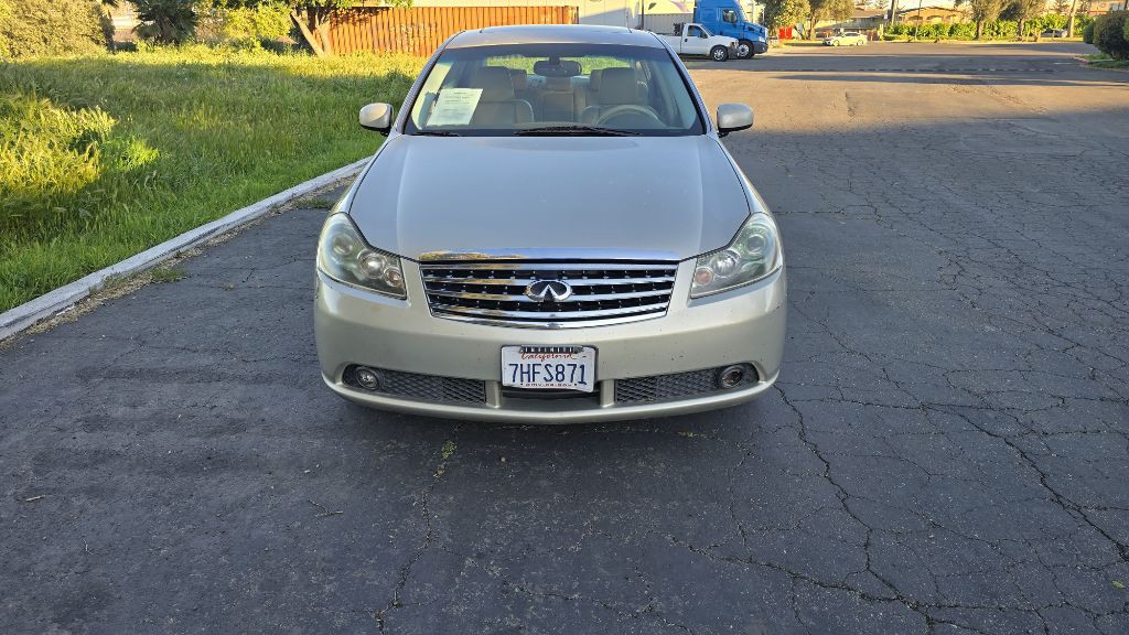 2006 INFINITI M35 Image 2