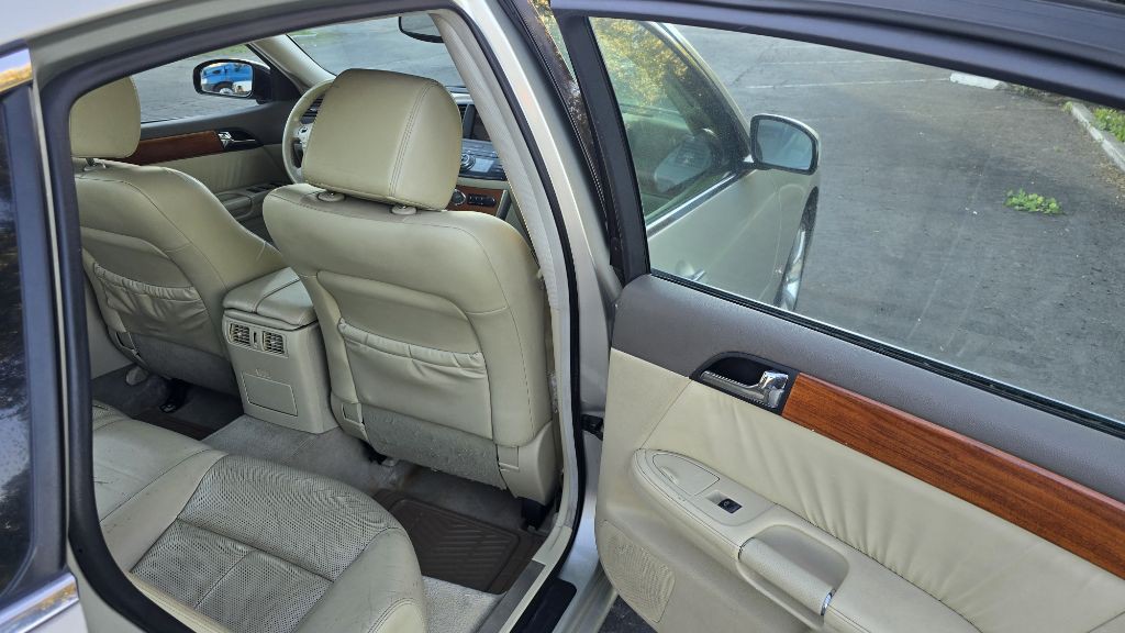 2006 INFINITI M35 Image 10