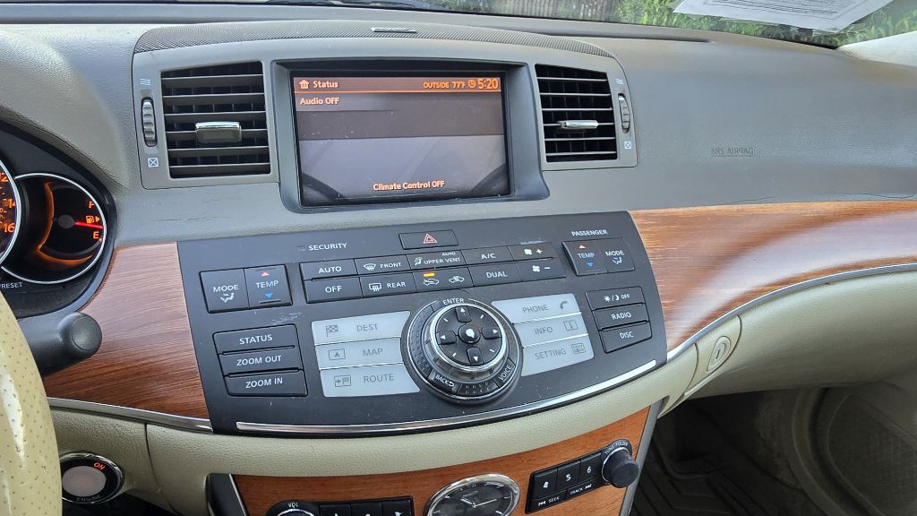 2006 INFINITI M35 Image 16