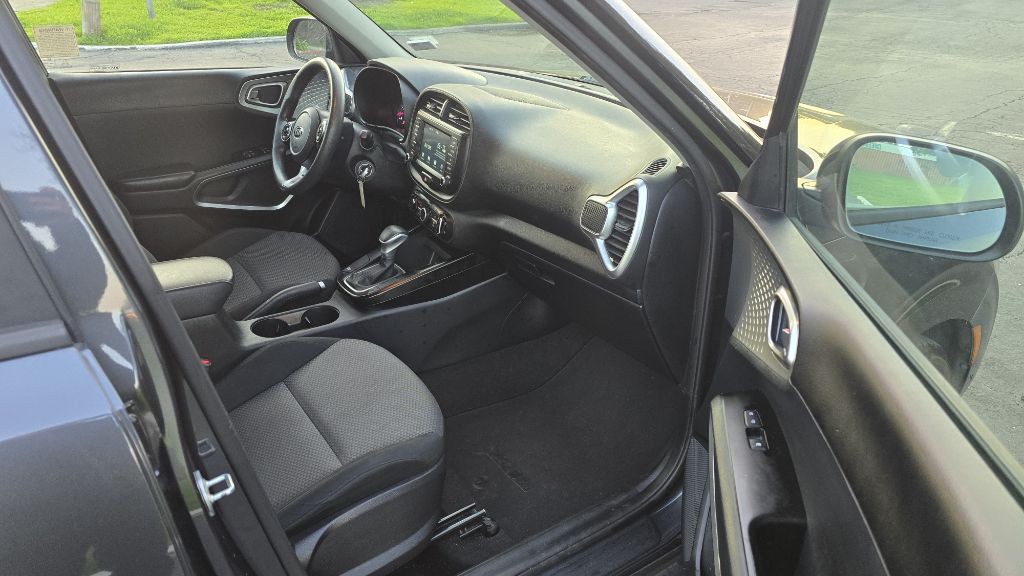 2021 Kia Soul Image 12