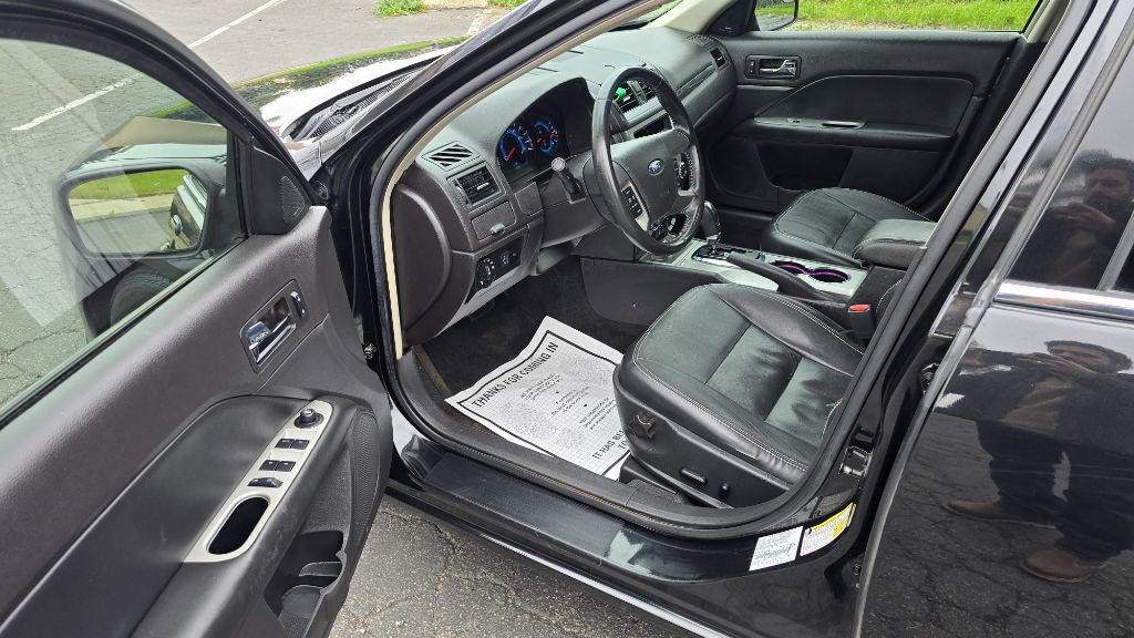 2010 Ford Fusion Image 12