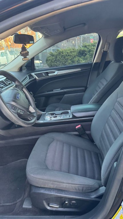 2018 Ford Fusion Image 12