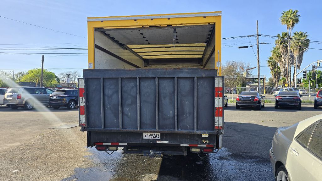 2015 GMC Savana Image 5