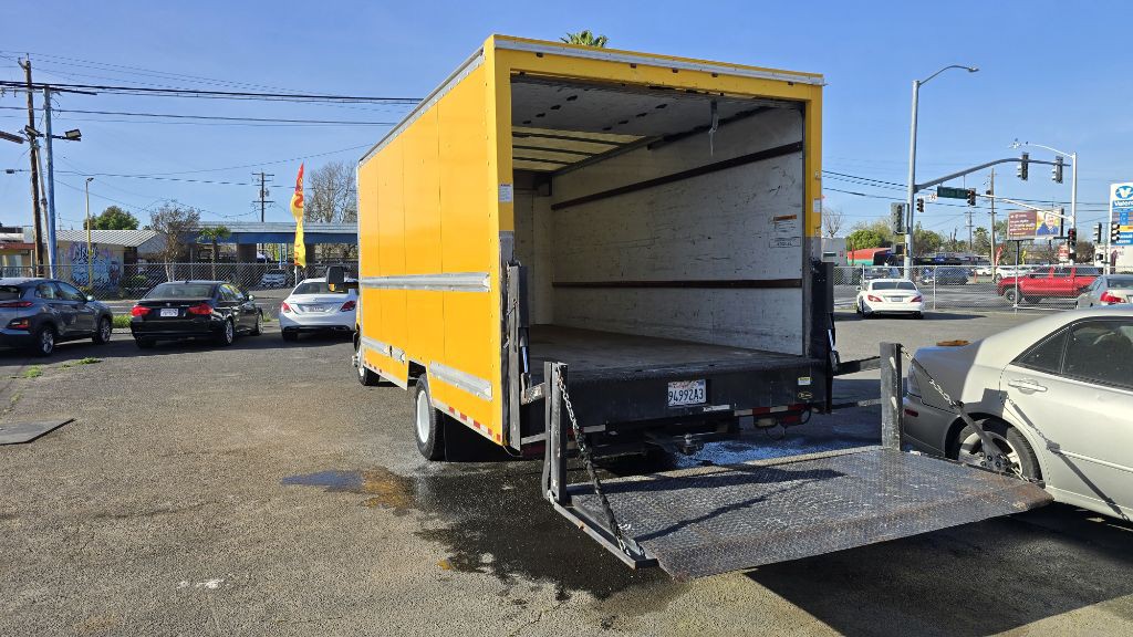 2015 GMC Savana Image 6