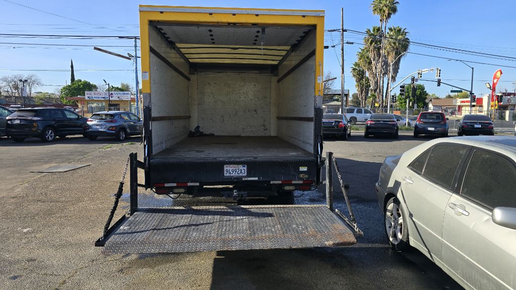 2015 GMC Savana Image 7