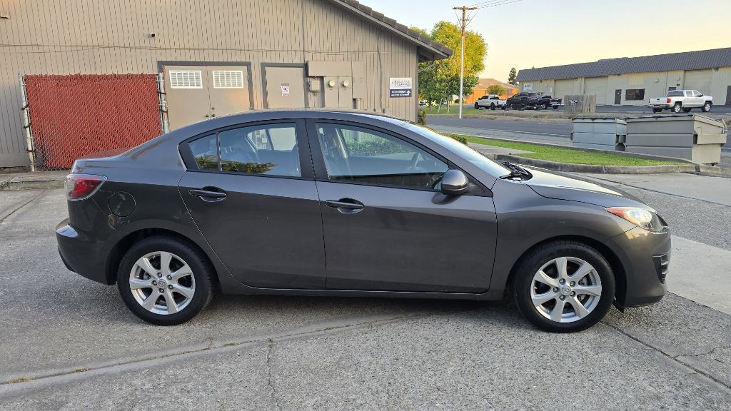 2010 Mazda Mazda3 Image 4