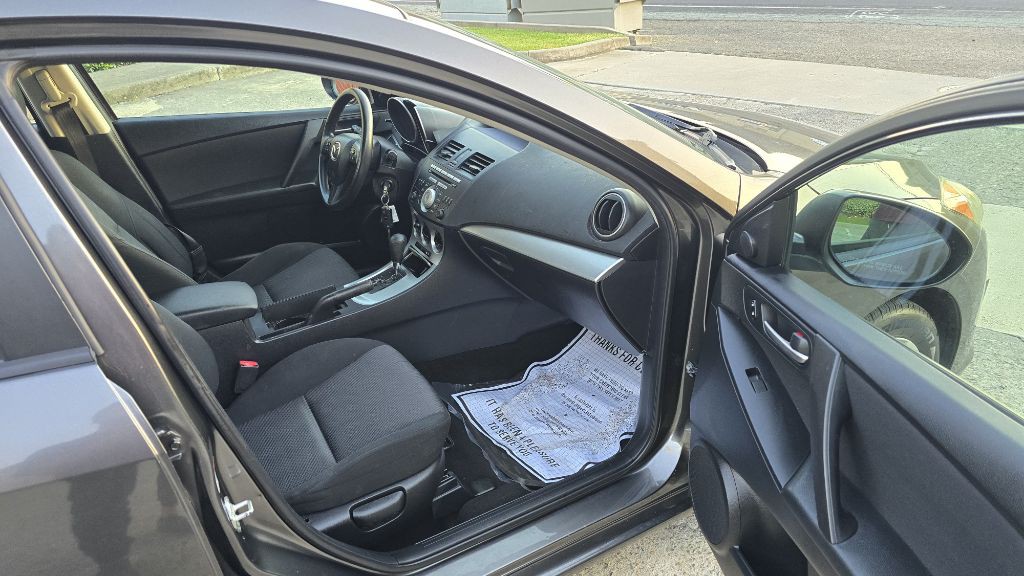 2010 Mazda Mazda3 Image 12