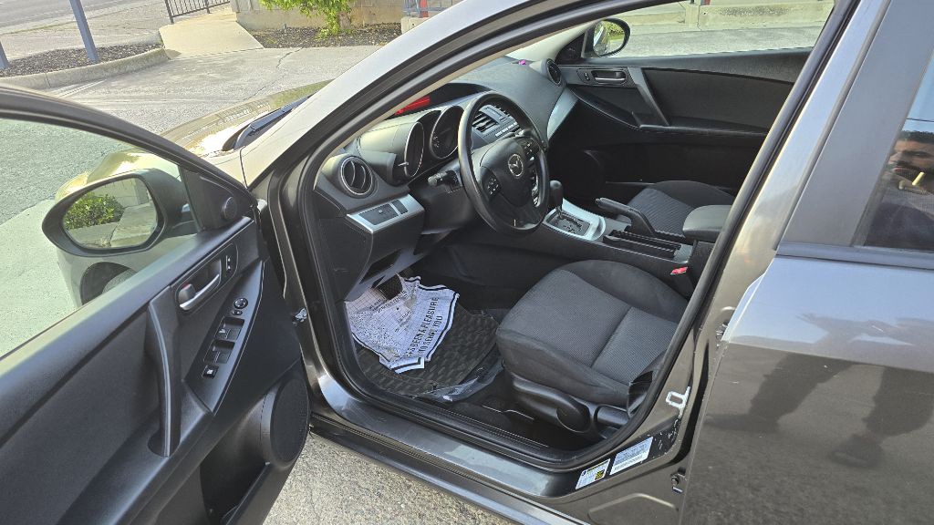2010 Mazda Mazda3 Image 13
