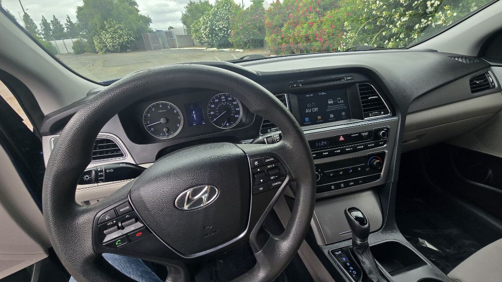 2017 Hyundai Sonata Image 14