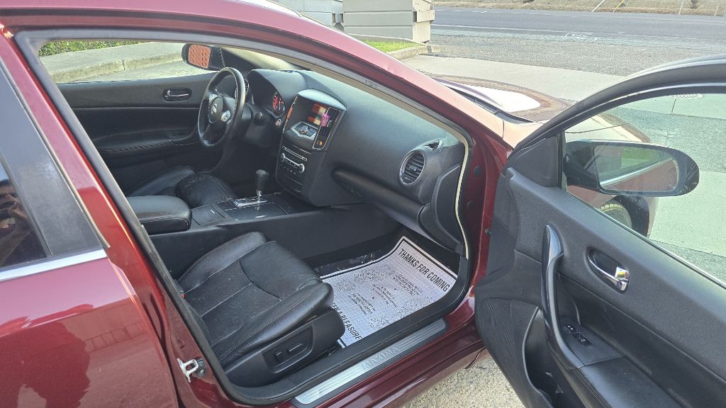 2013 Nissan Maxima Image 10