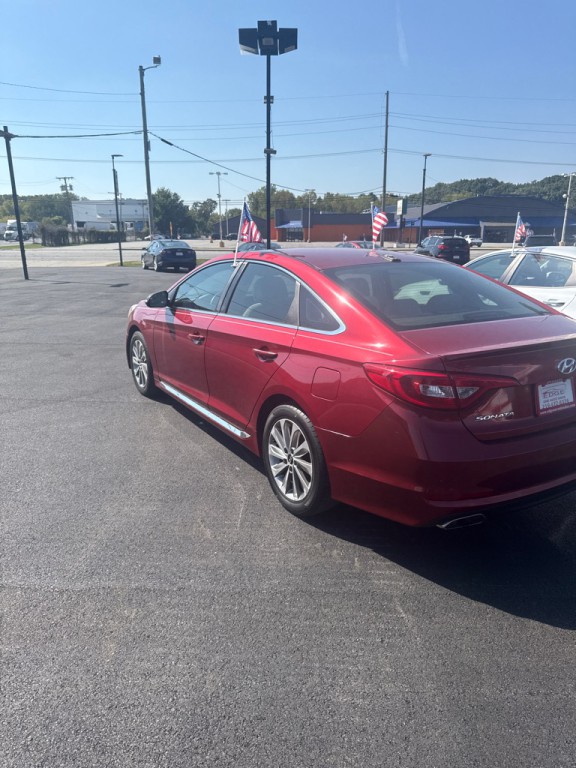 2015 Hyundai Sonata Image 2