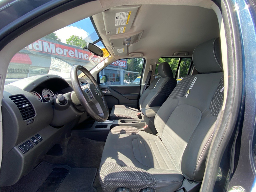 2017 Nissan Frontier Image 12