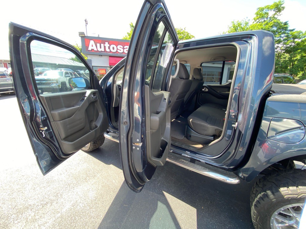 2017 Nissan Frontier Image 14