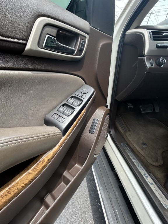 2015 GMC Yukon Image 9