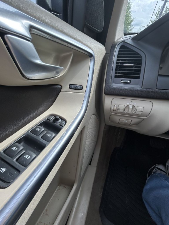 2013 Volvo XC60 Image 10