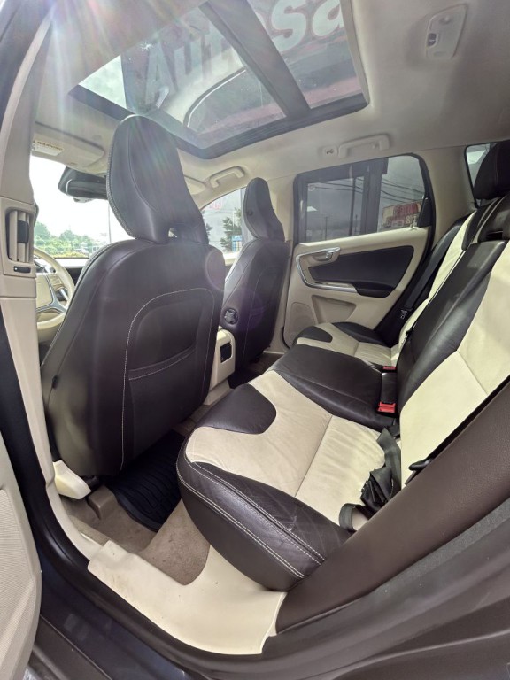 2013 Volvo XC60 Image 16
