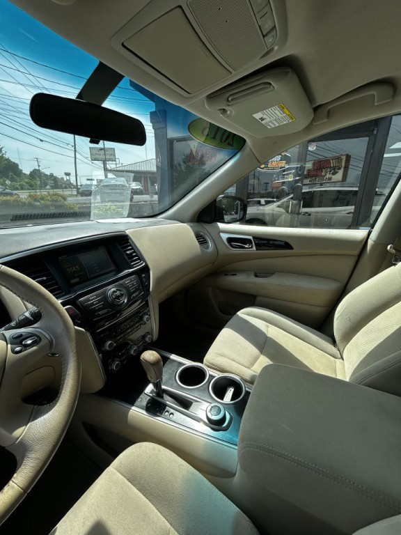 2013 Nissan Pathfinder Image 12