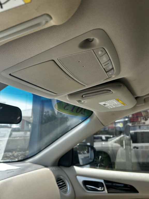 2013 Nissan Pathfinder Image 13