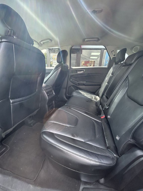 2017 Ford Edge Image 21