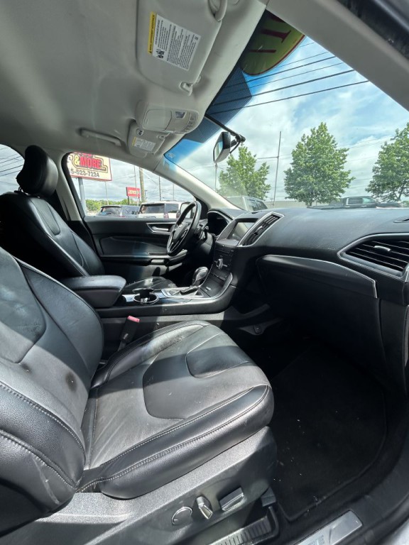 2017 Ford Edge Image 28