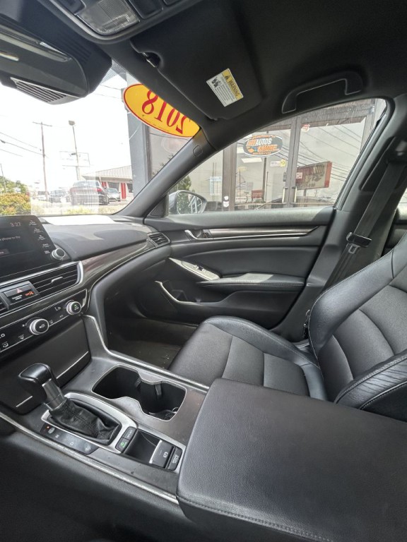 2018 Honda Accord Image 12