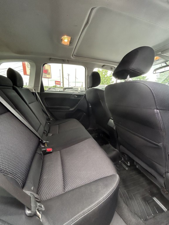 2014 Subaru Forester Image 28
