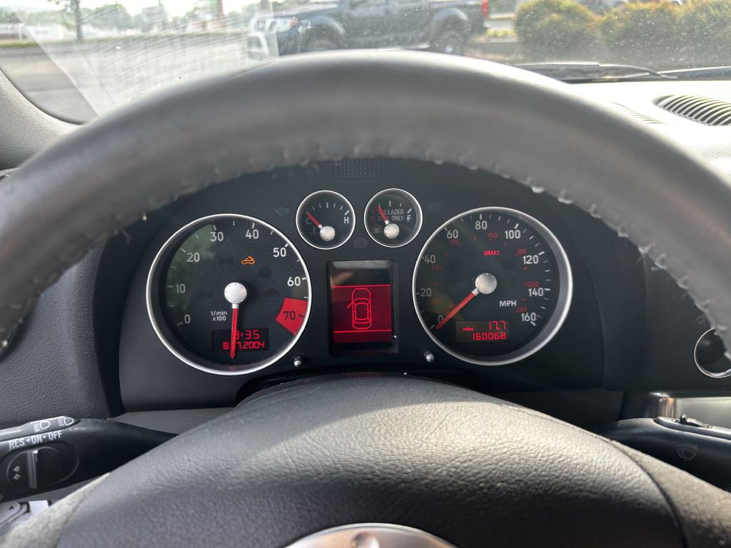 2002 Audi TT Image 11